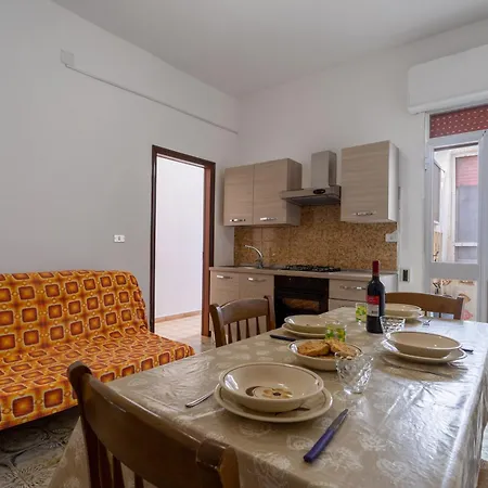 10 Metri Dal Mare Casa Rita